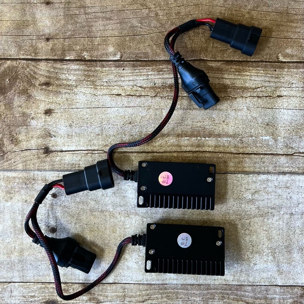 LED Bulb‎ Load Resistor - Picture 2 of 3